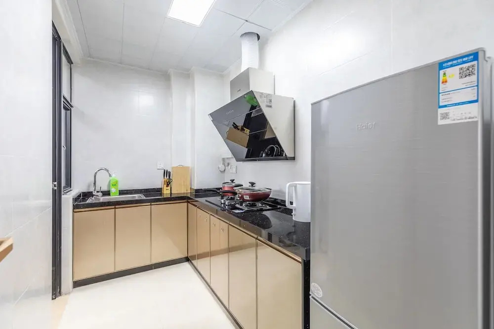 Locals Boutique Apartment Huafa Plaza 22