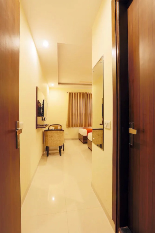 Hotel Viva Palace By OPO,Free Airport Pick up & Drop