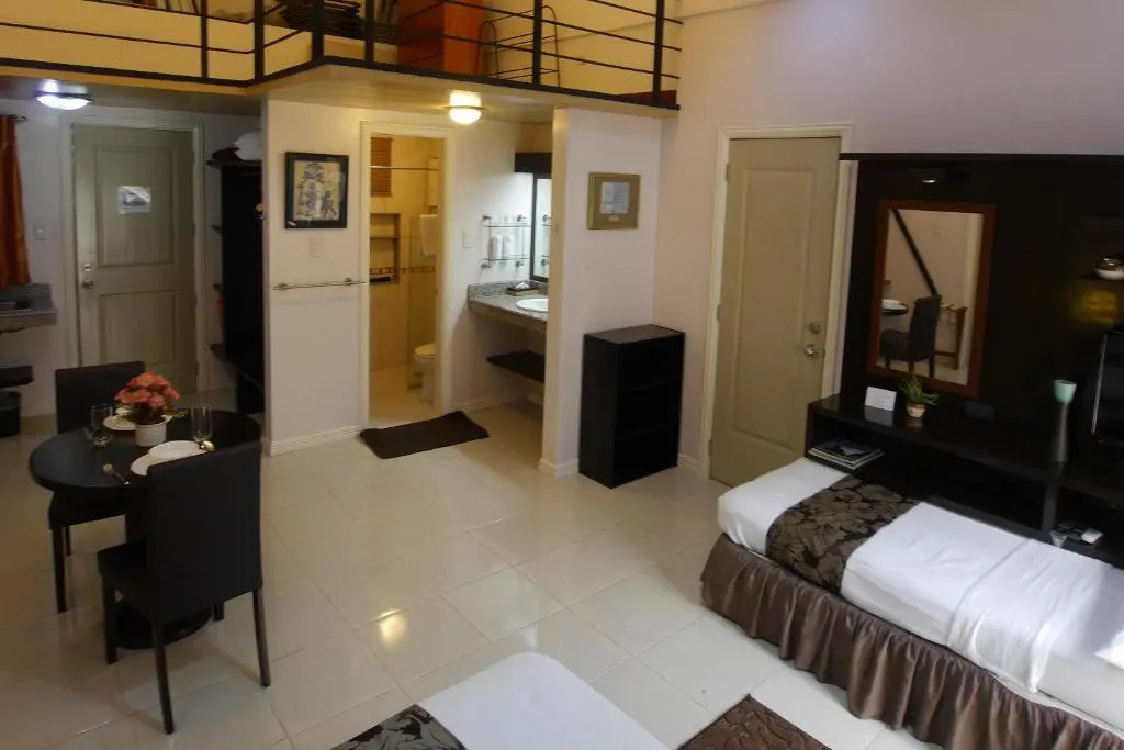 New Manila Suites