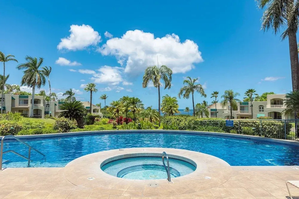 New! Palms 702 - Romantic Retreat - Split AC in Bedroom - Open-air Living Area
