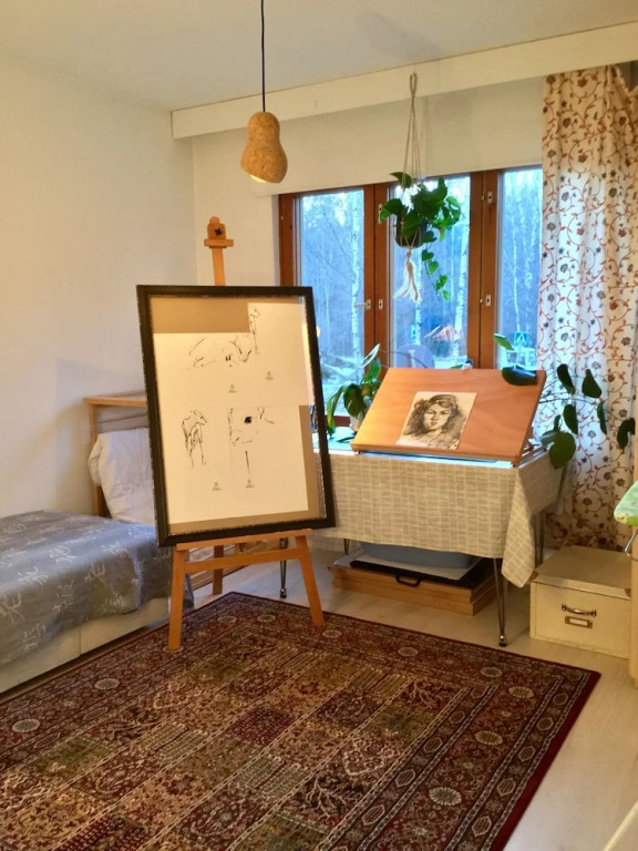 Large artsy apartment in Pasila