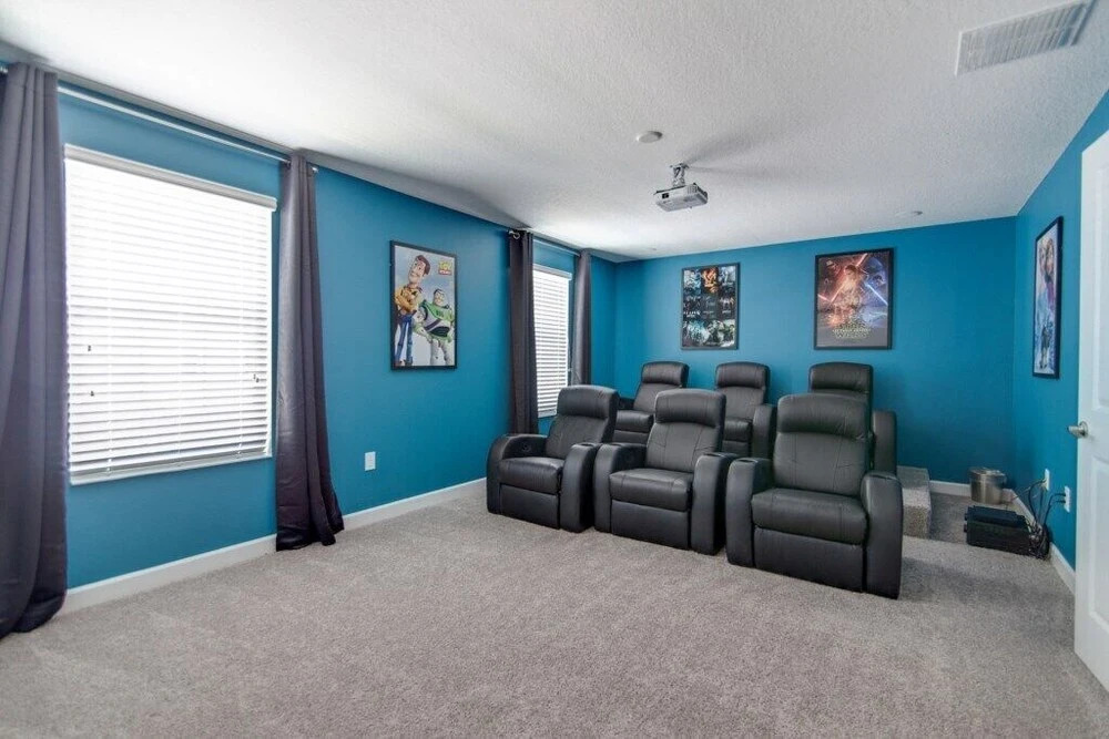 Champions Gate 1585 - Eight Bedroom Pool Home