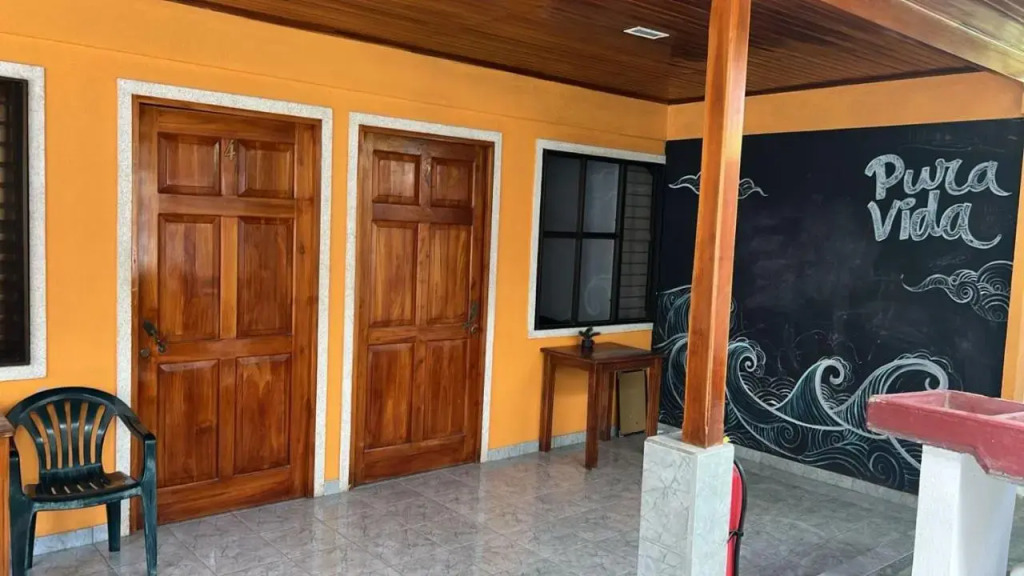Cocobolo Guest House