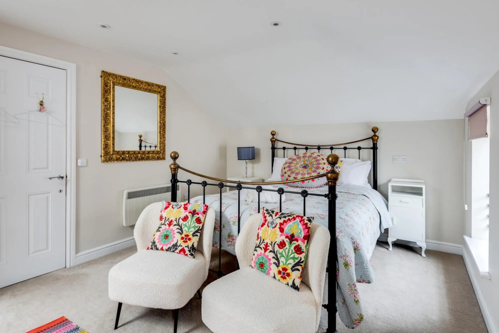 The Mews - 1BR Studio in Jericho Near City Centre