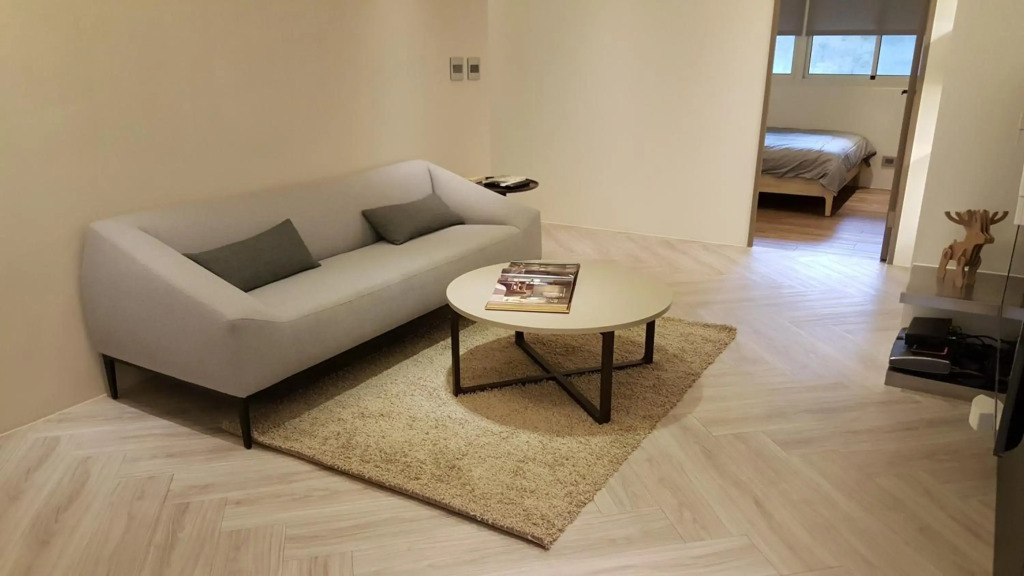 3 Bedrooms+1 Study room (Near Taipei 101 and MRT)