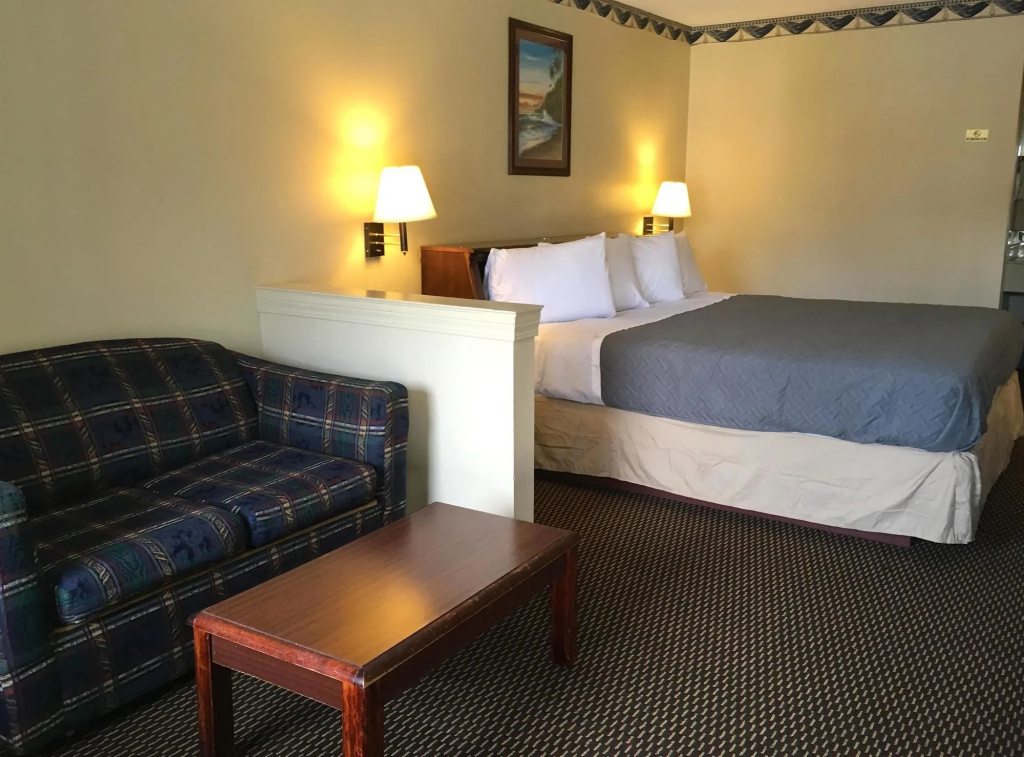 Nola Inn