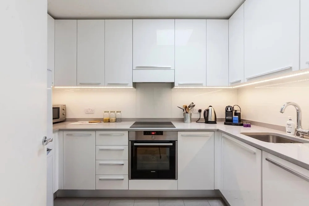 Bright 2 Bedroom Apartment Chelsea