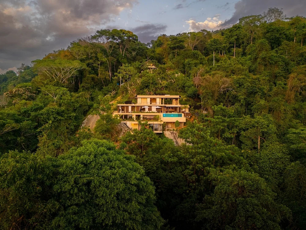 Riverstone Elevated Living Near Beach Town