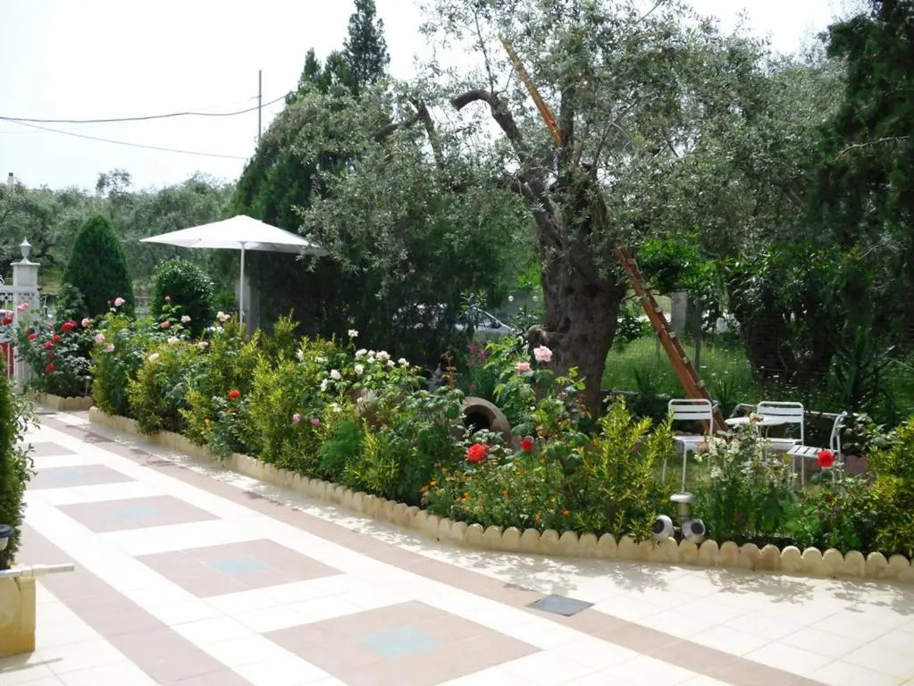 Ioli Apartments