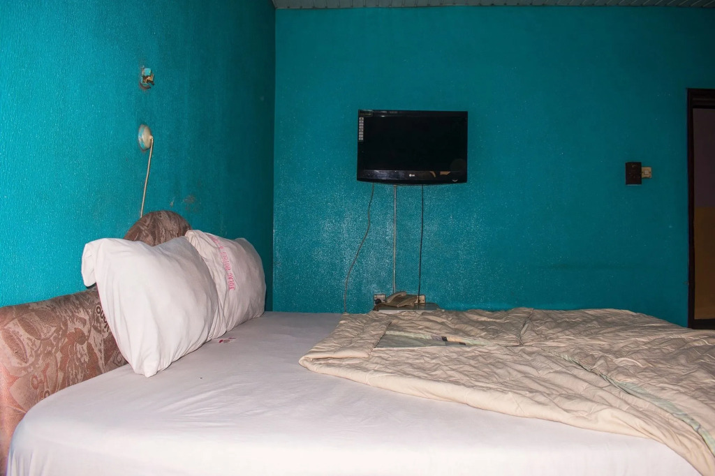 Jolac Hotel And Suites