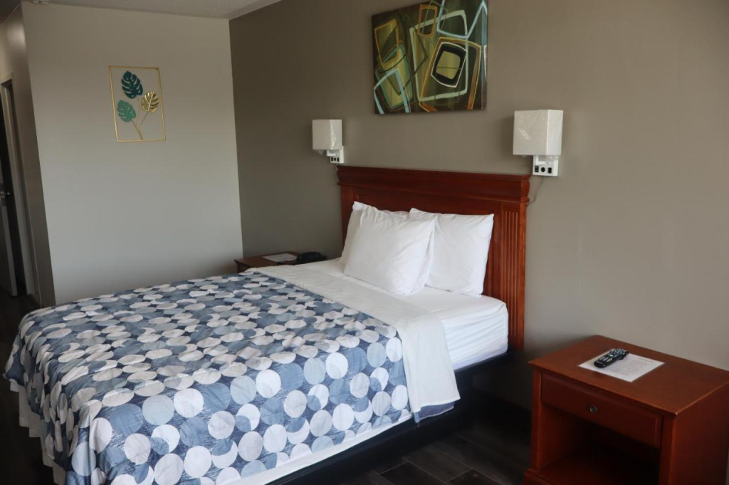 Town Centre Inn - Parry Sound