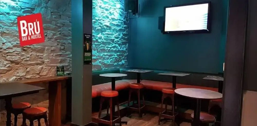 Bru Bar & Hostel