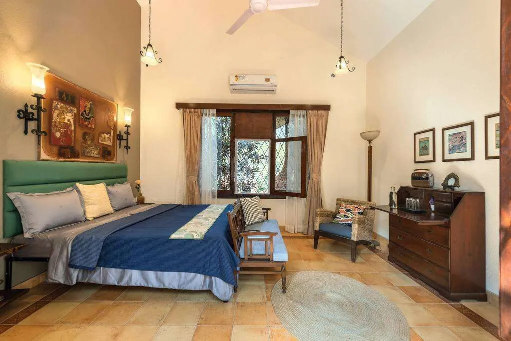 SaffronStays Foresta by the Lake - 6BR veg-only pool estate with lake views, lawns, gazebo & sports court in Kamshet