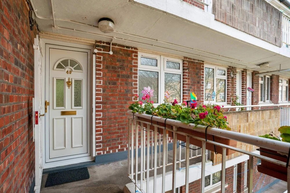 Spacious 3 Bed Flat W/communal Garden in Euston