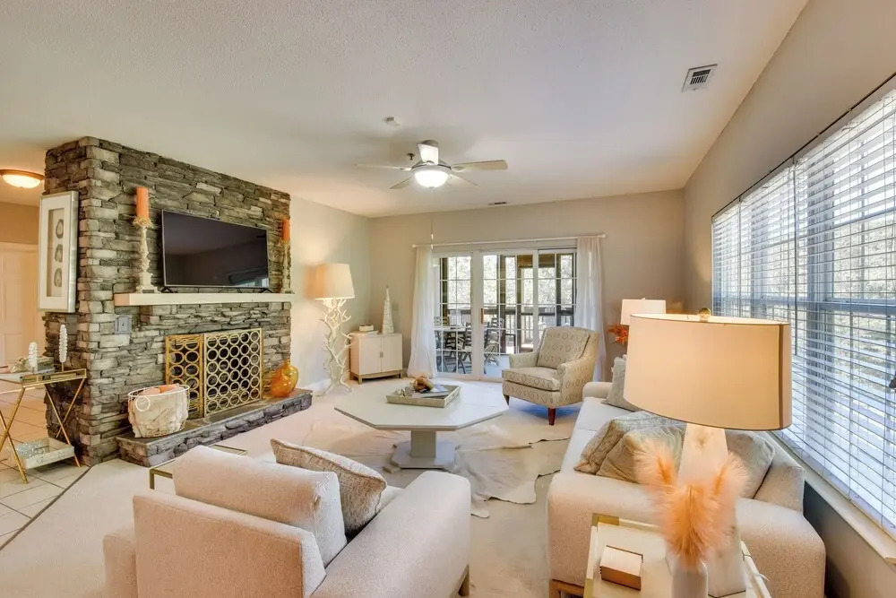 Balcony & Golf Course View! Condo at Kingwood