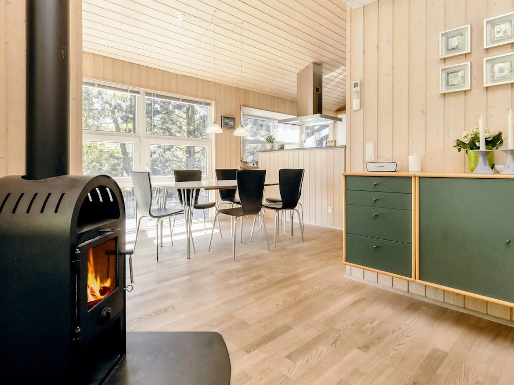 6 Person Holiday Home in Albaek