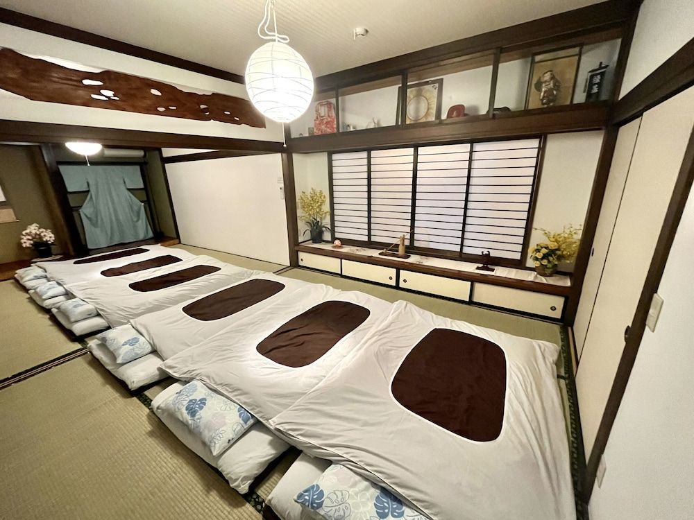 Mitsuba House
