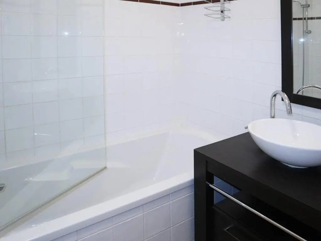 Chalet mitoyen avec piscine, sauna et hammam aux Orres 1800 - FR-1-322-108