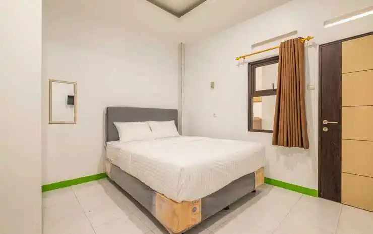 Oyo Life 2449 Sandila Residence