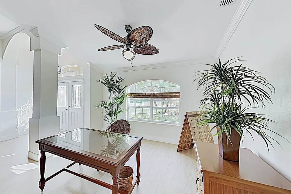Upscale Canal-side W/ Lanai, Pool & Hot Tub! 3 Bedroom Home