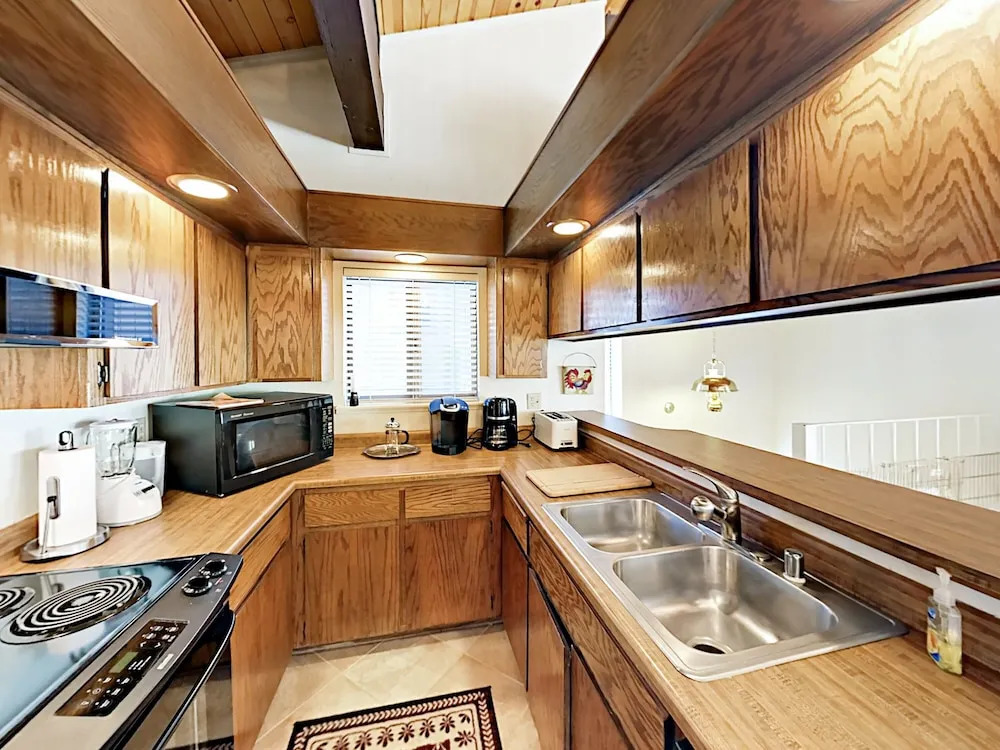 Katherine - 3 Br Townhouse