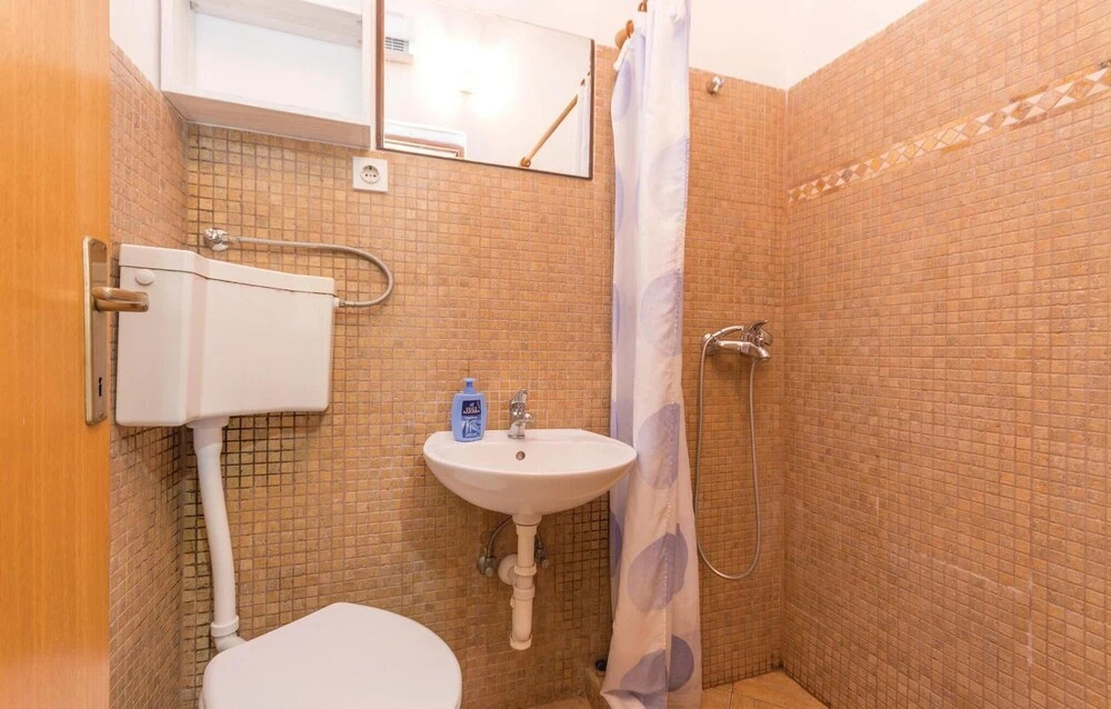 Beautiful Home in Zdrelac With Wifi and 1 Bedrooms