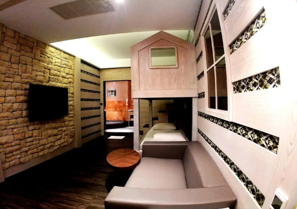 Song Xia Motel