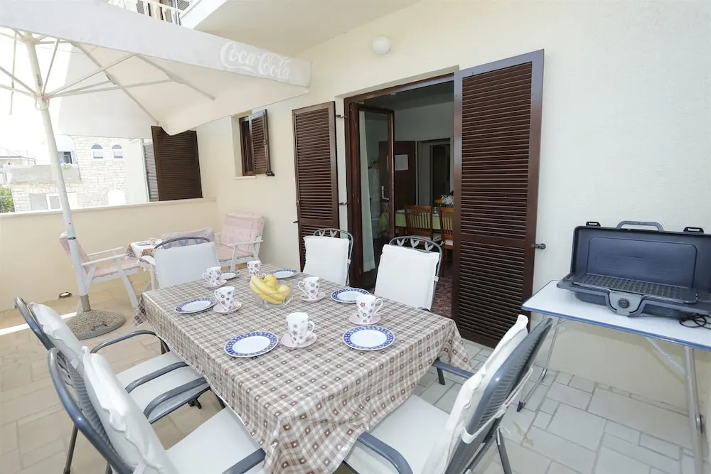 Apartment Bracholet