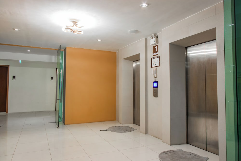 Dwija Hotel & Suite