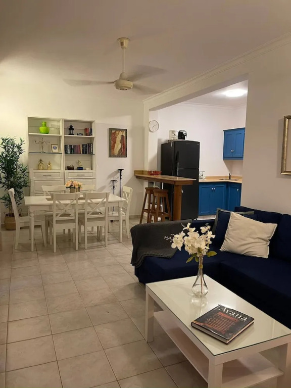 Apartment 5 Mins Walk To The Beach