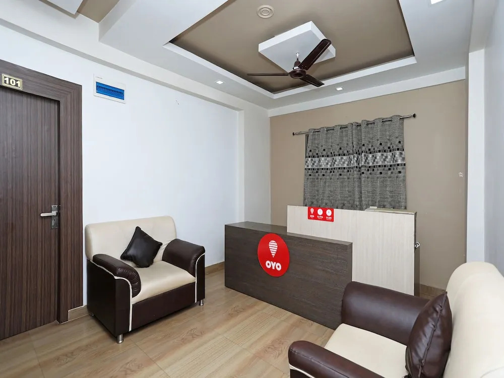 OYO 9665 Residency Inn