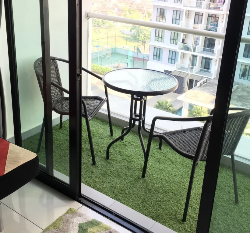 JB Staycation next to Paradigm Mall JB