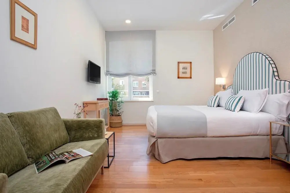 Exclusive Apartment 5BD in Seville. Carlos V
