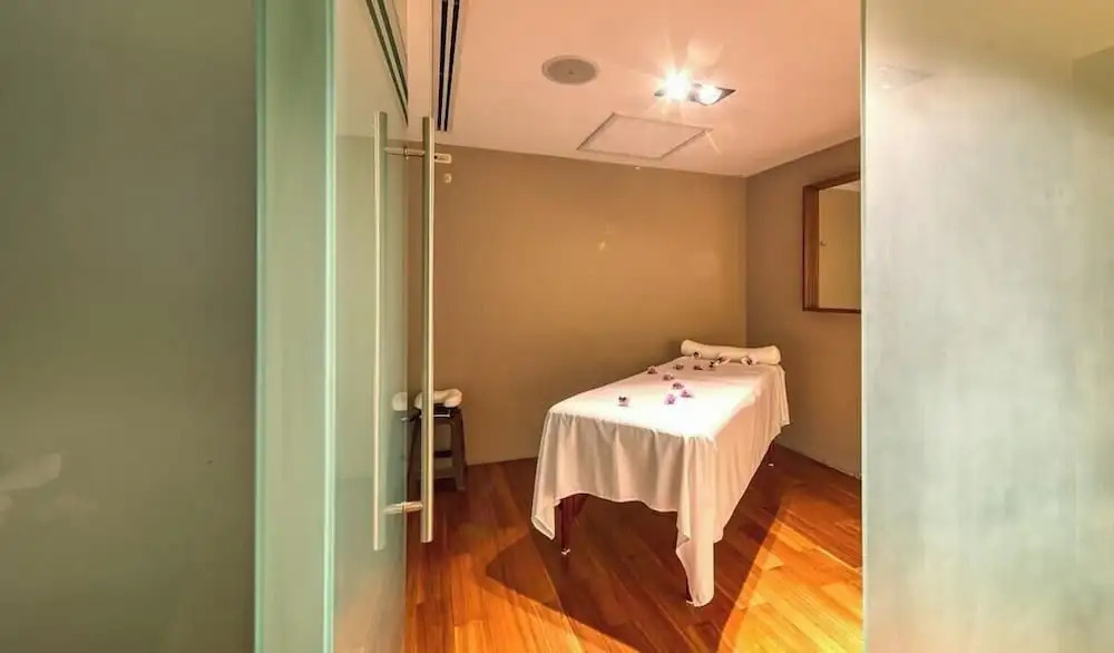Luxury 2BR Condo in Marina - Pool - Zen Rooftop