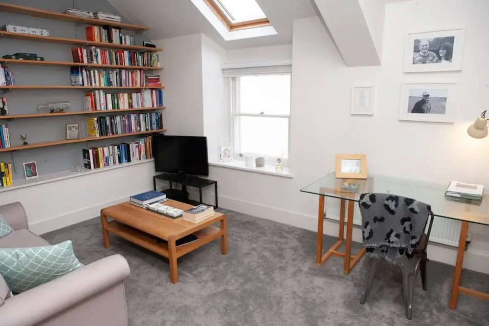 Contemporary 2 Bedroom Apartment in Converted Church