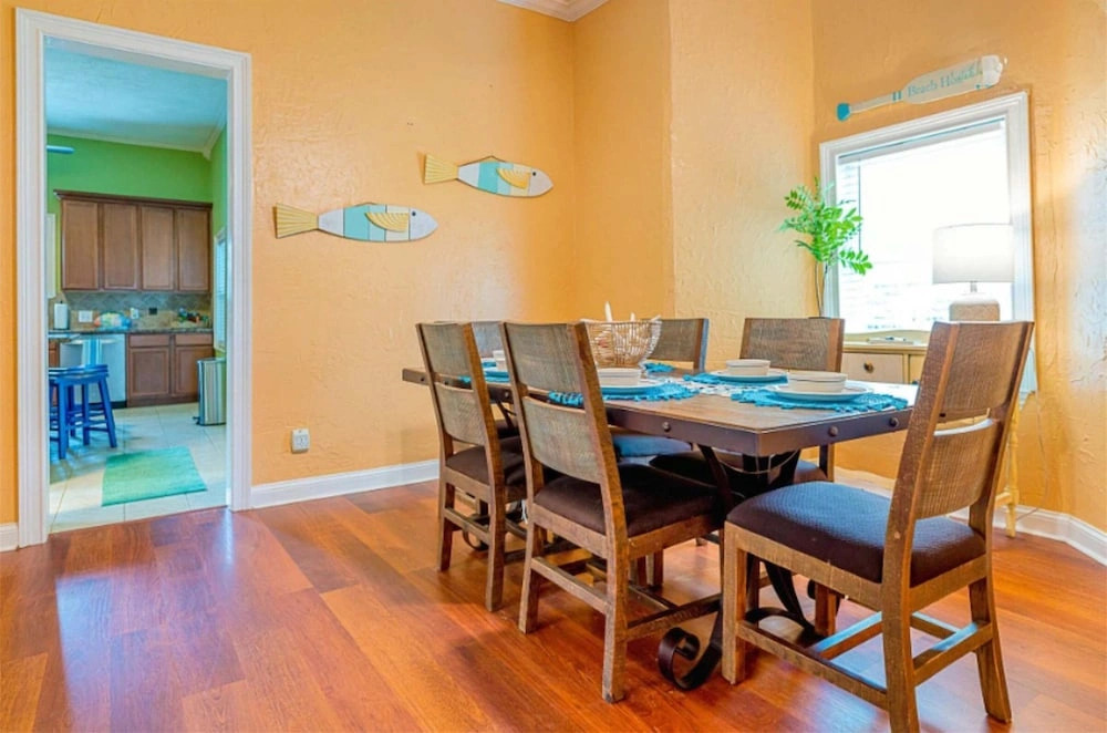Surf + Strand Dual-unit Stay