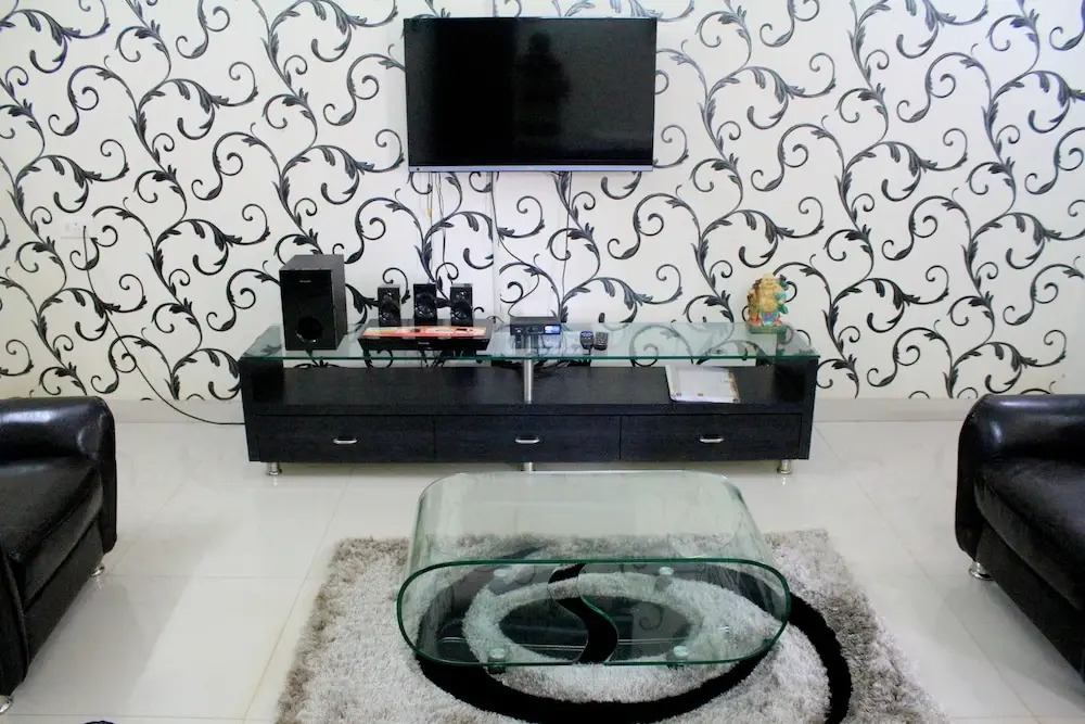 Modern Apartment With Terrace - CM001