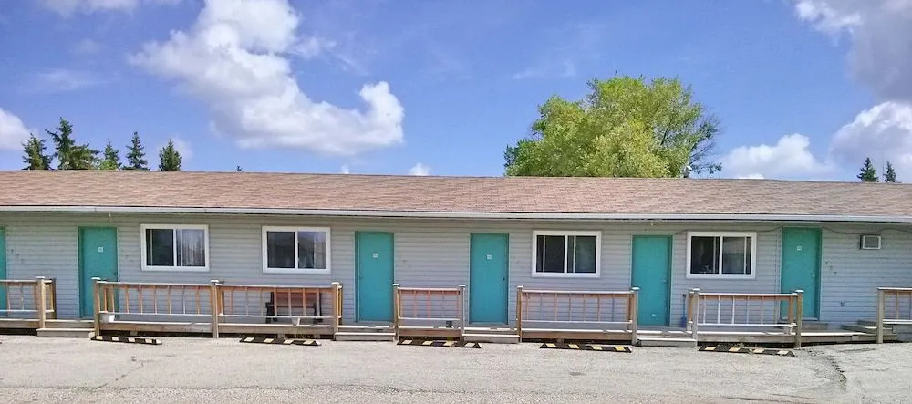 Moosomin Motel