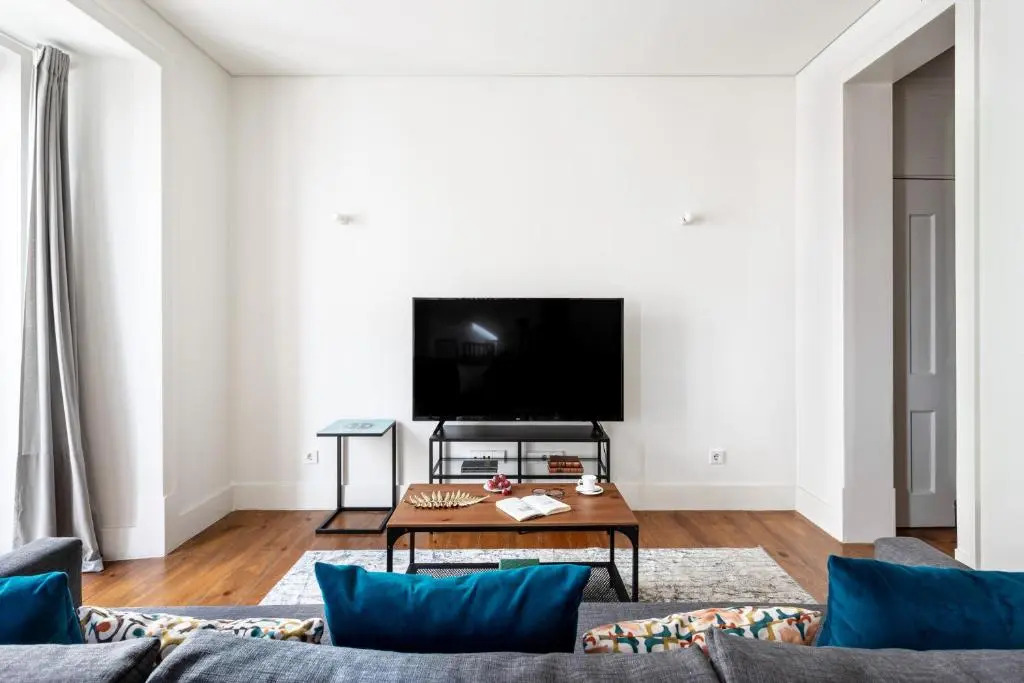 Altido Elegant Bica Apartment In Historical Centre