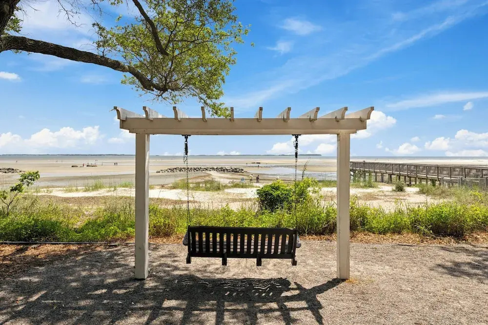 Seaside Bliss Retreat Coastal Condo for 6