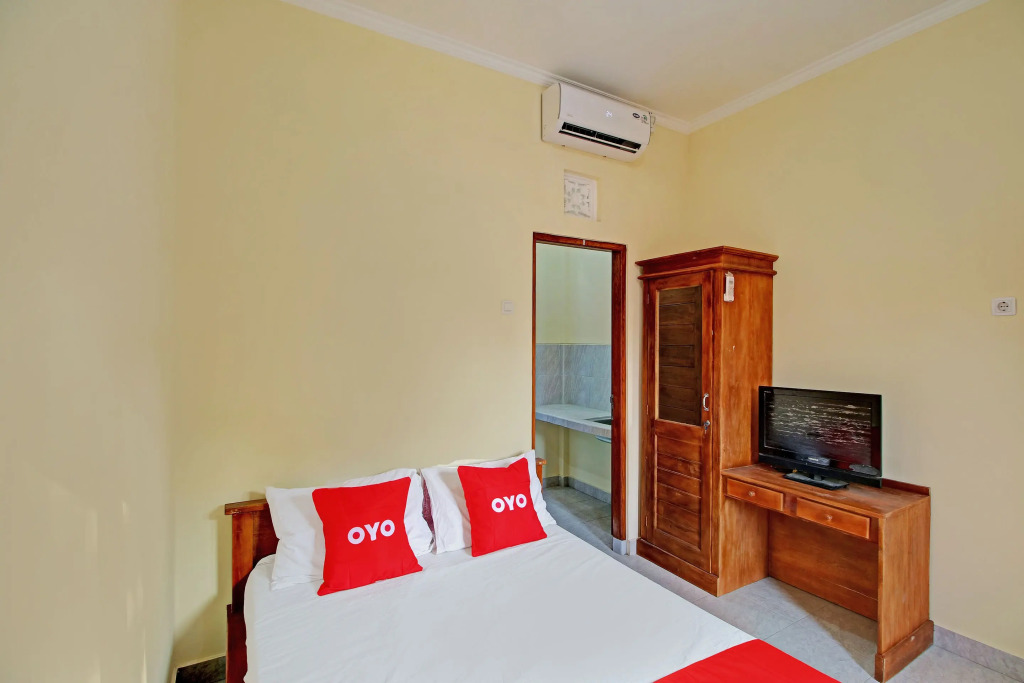 OYO 92952 Nirmala Guest House
