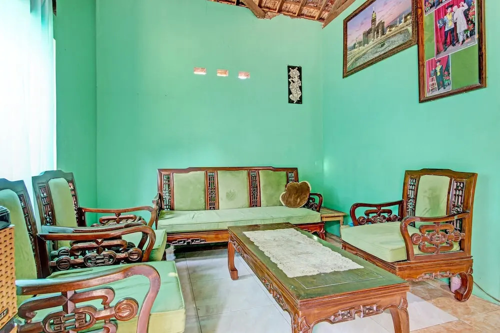 Hotel O Agus Kostel SyariahNearWisata Agro Jollong