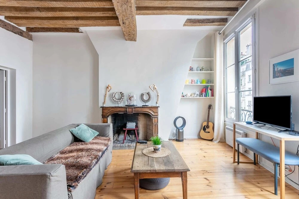 Bright 1-bedroom Flat, 2min From Saint-paul Metro