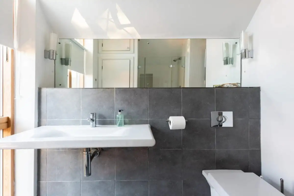The Glasshouse Escape - 5BDR Victorian Jewel with Modern Twists in Jericho