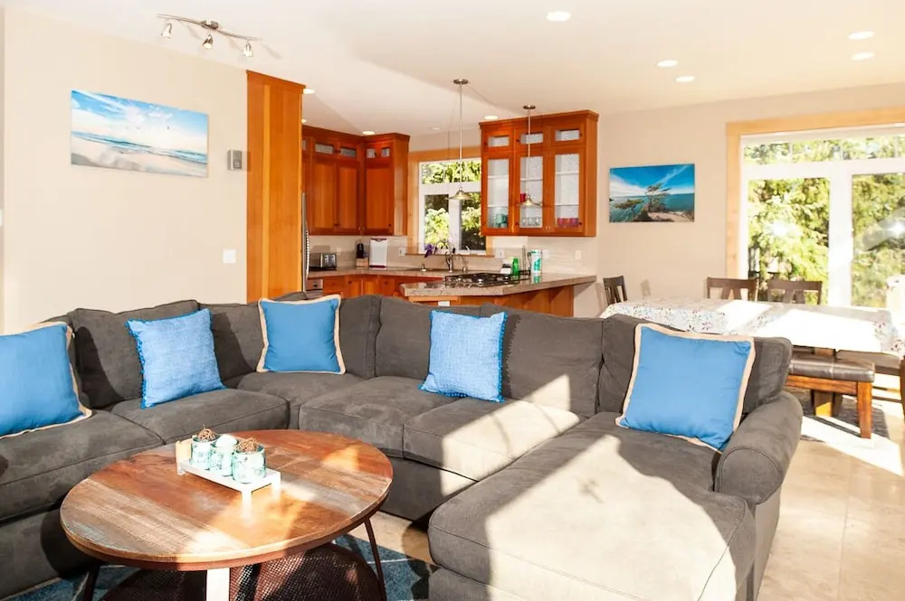 Schooner Creek Retreat 4 Bedrooms 4 Bathrooms Home