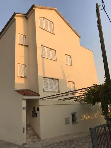 Sunshine Apartments Podstrana
