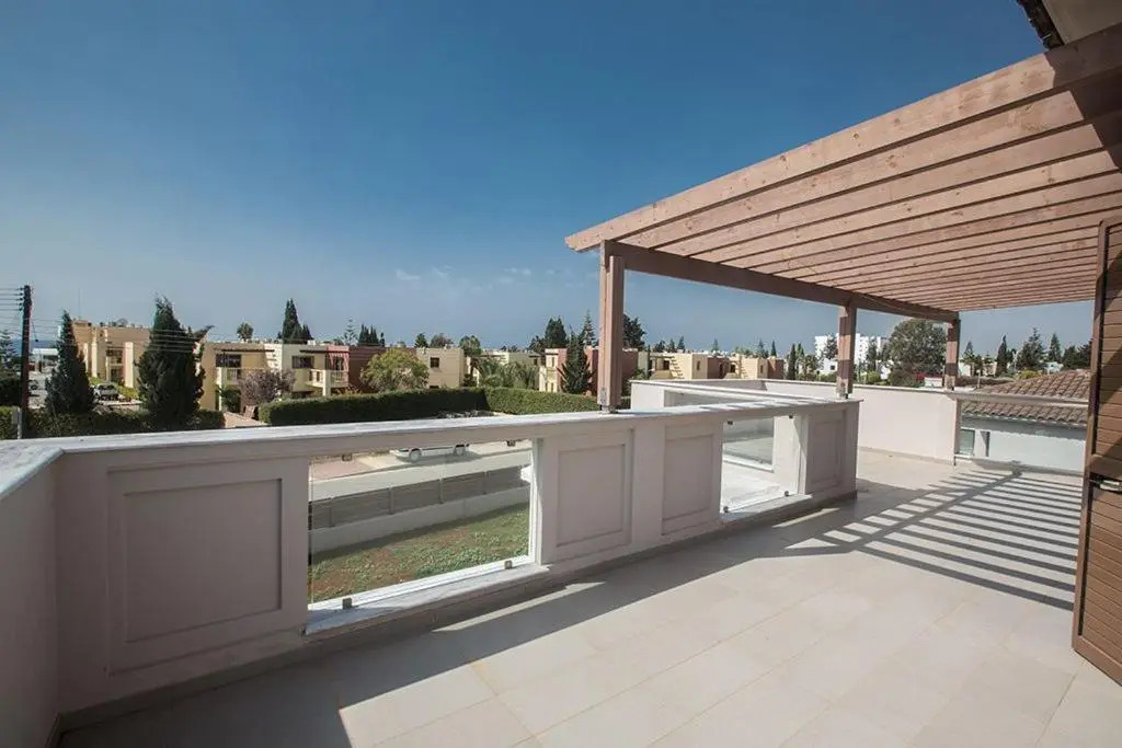 Villa Petreris Enas - Stunning 3 Bedroom Central Ayia Napa Villa With Pool