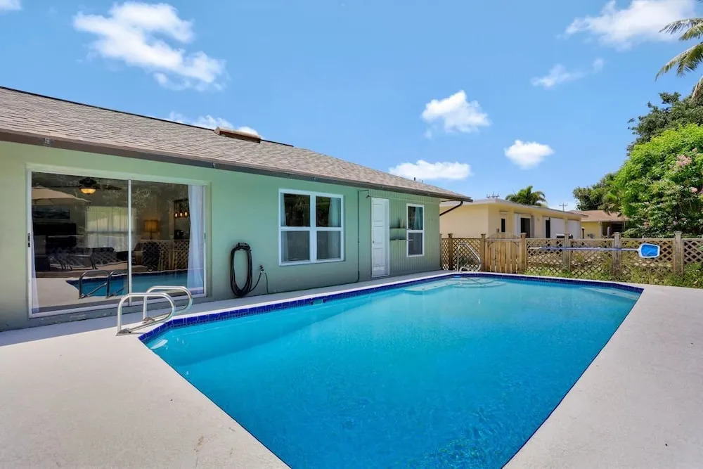 Skylark Avenue Pool Home