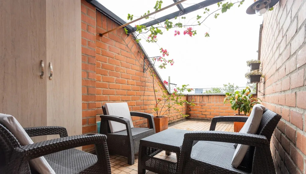 Park 42 APARTASUITES