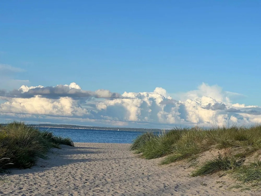 Splendid Holiday Home in Dronningmolle near Beach